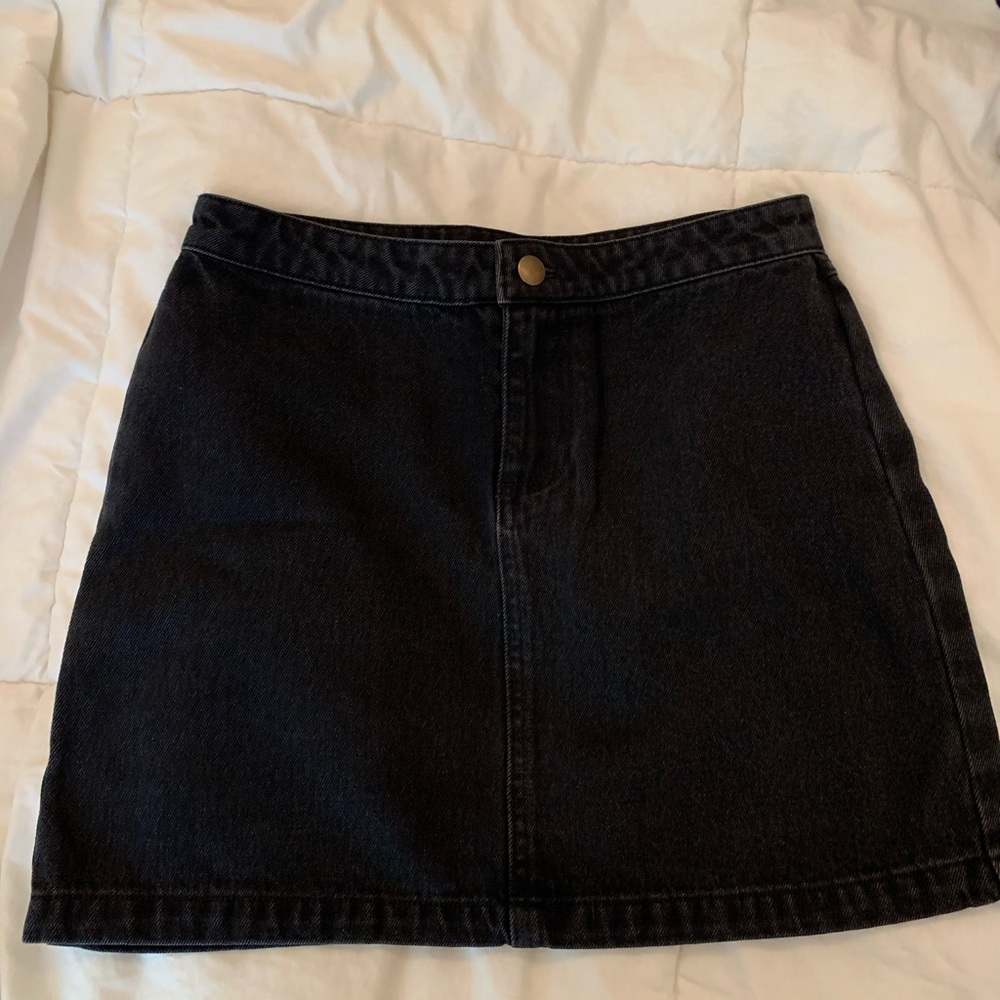 Forever 21 black skirt